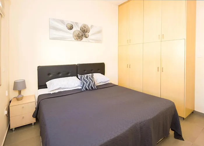 Bowker Apartment